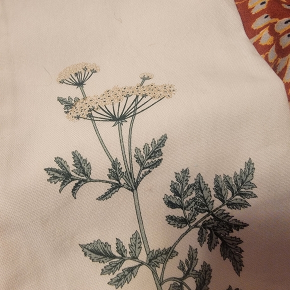 Queen Anne's Lace Tea Towel NWT - Picture 3 of 6